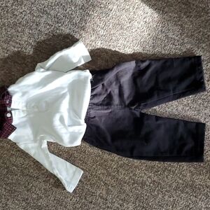The children's place pants and shirt size 3 to 6 months